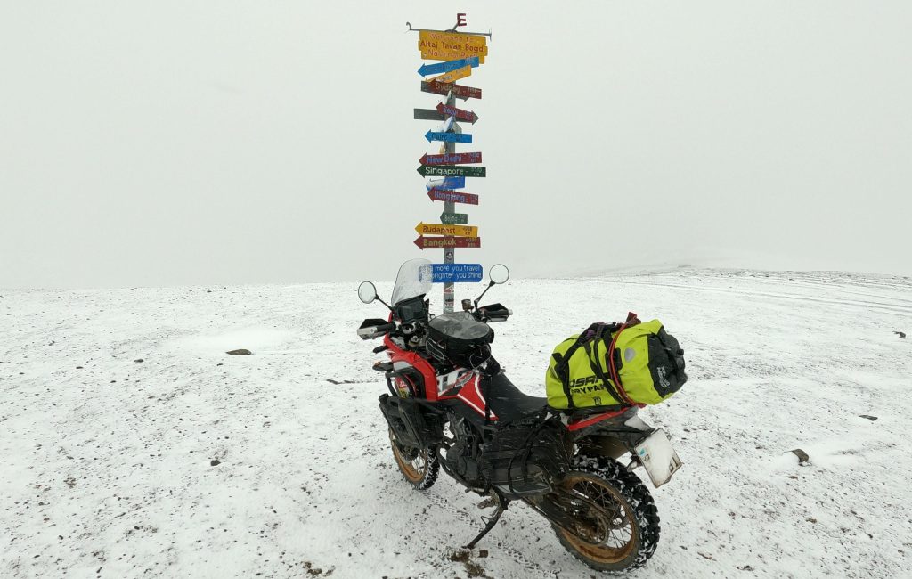 Motorcycling in Mongolia is not just about nature and culture but also about the spirit of adventure. It is a country where roads can be a challenge, and the weather can be unpredictable, making each day exciting and unpredictable. Overcoming obstacles, interacting with local residents, and enjoying magnificent landscapes create an atmosphere of adventure and adrenaline that is hard to find elsewhere.